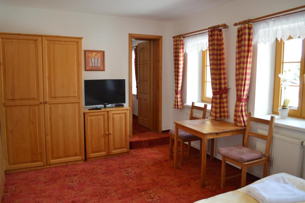 Pension U Kostela Frymburk nad Vltavou Exterior foto