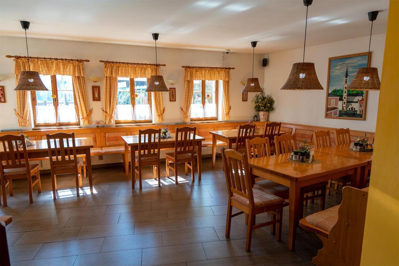 Pension U Kostela Frymburk nad Vltavou Exterior foto
