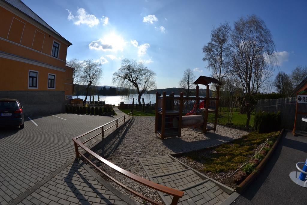 Pension U Kostela Frymburk nad Vltavou Exterior foto